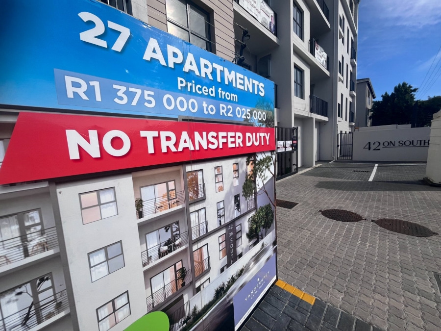 1 Bedroom Property for Sale in Table View Western Cape